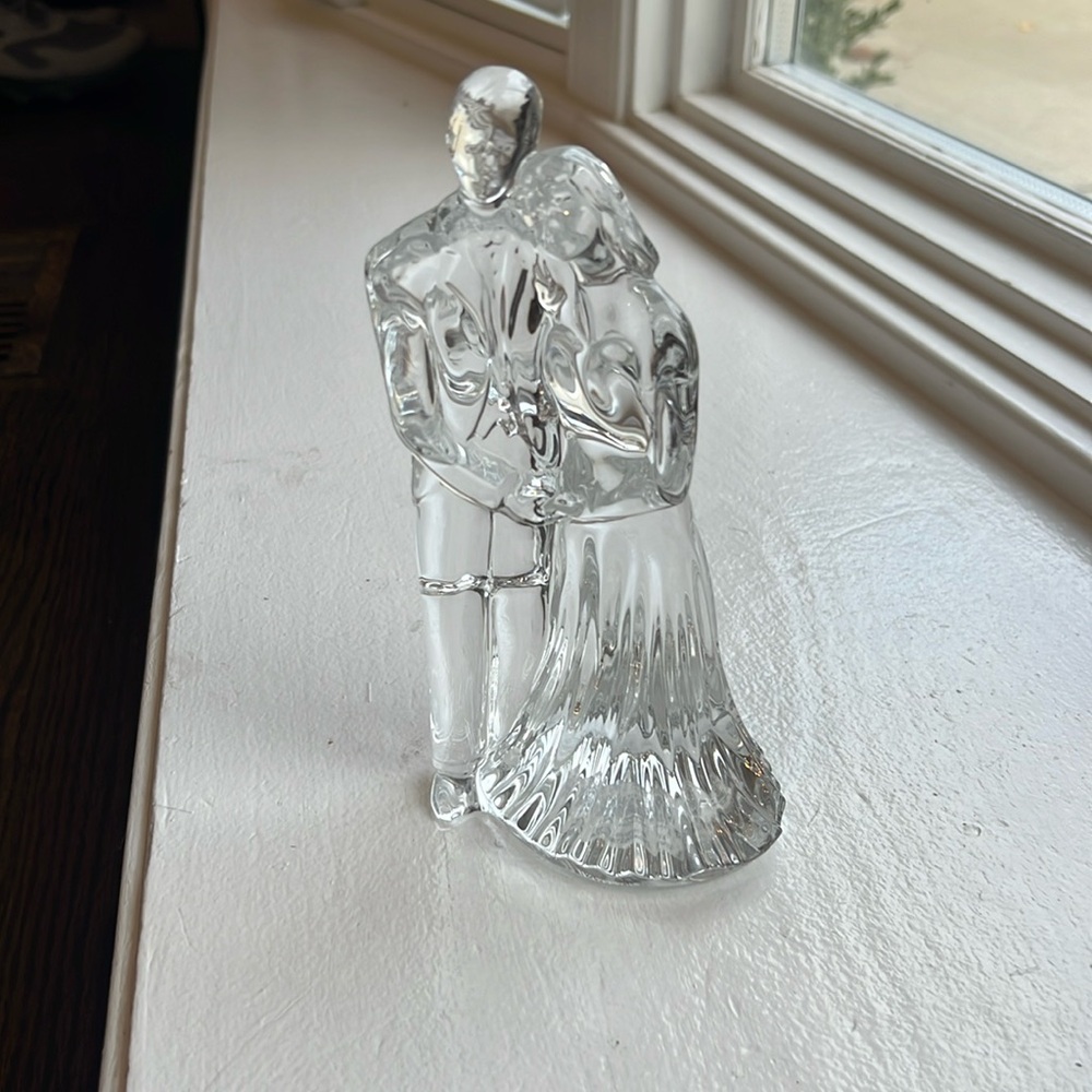 Crystal bridal couple sculpture